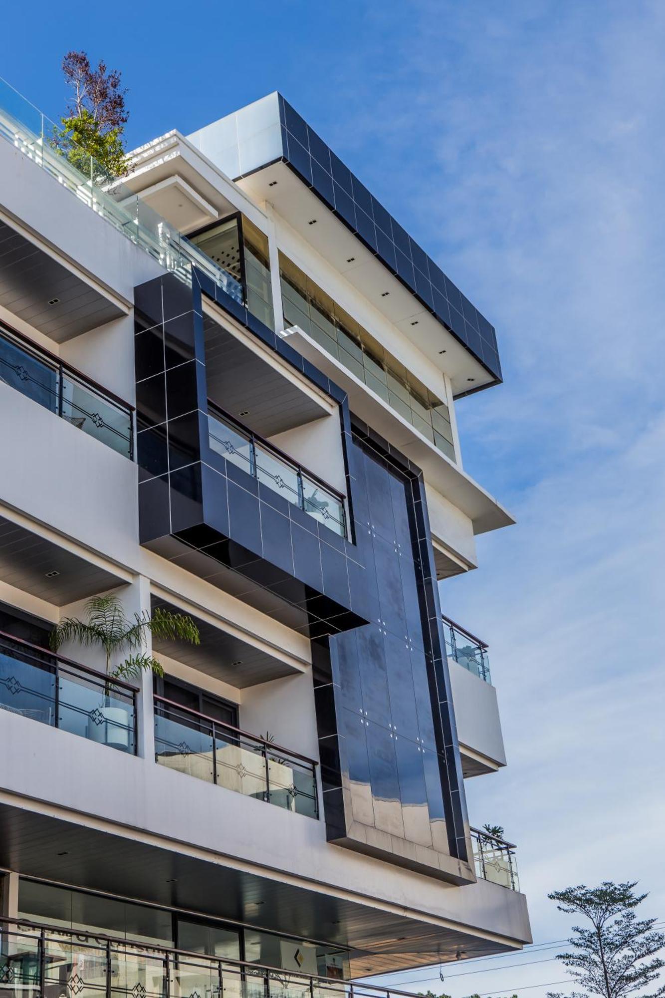 Stonehill Suites Bacolod Exteriör bild