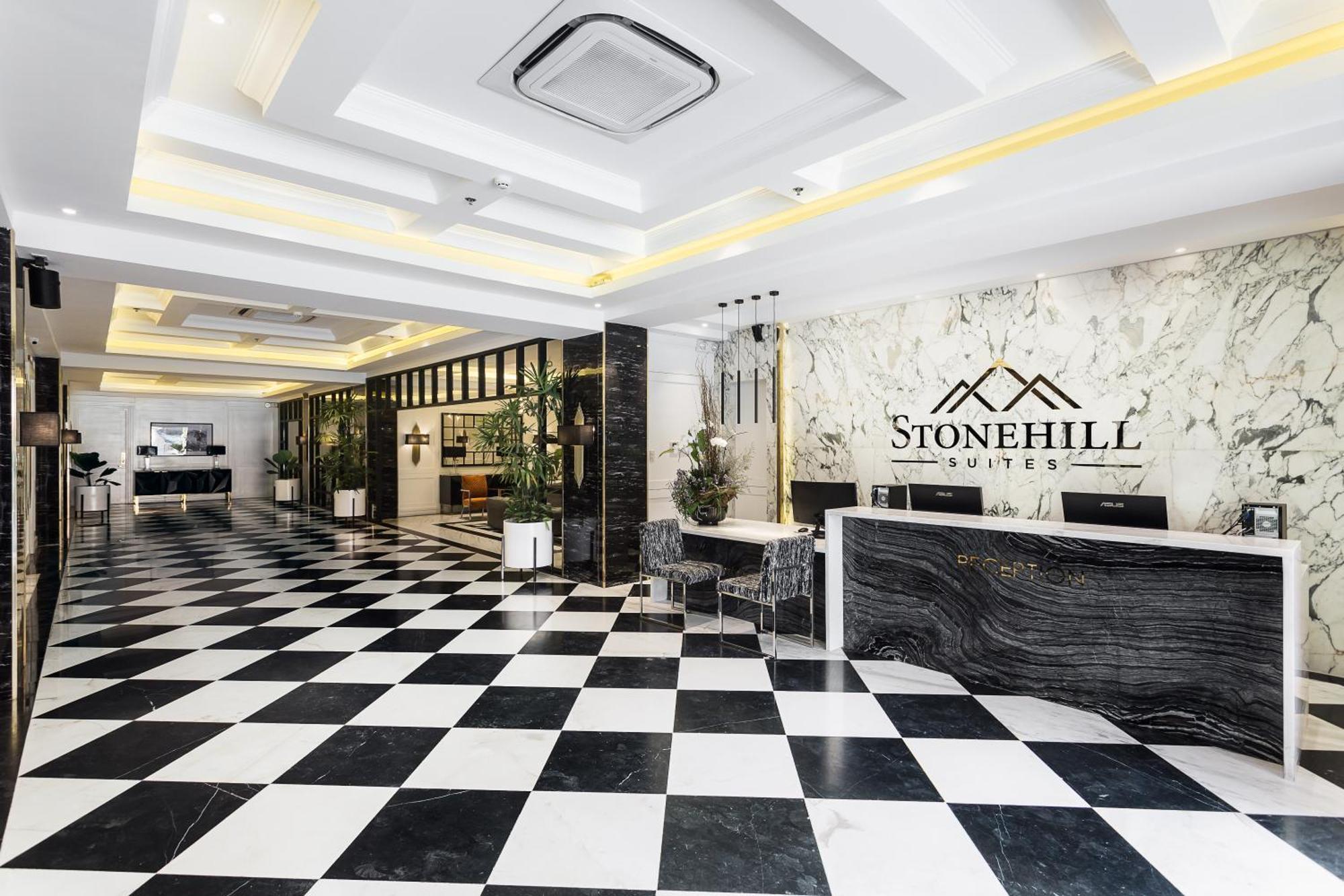 Stonehill Suites Bacolod Exteriör bild