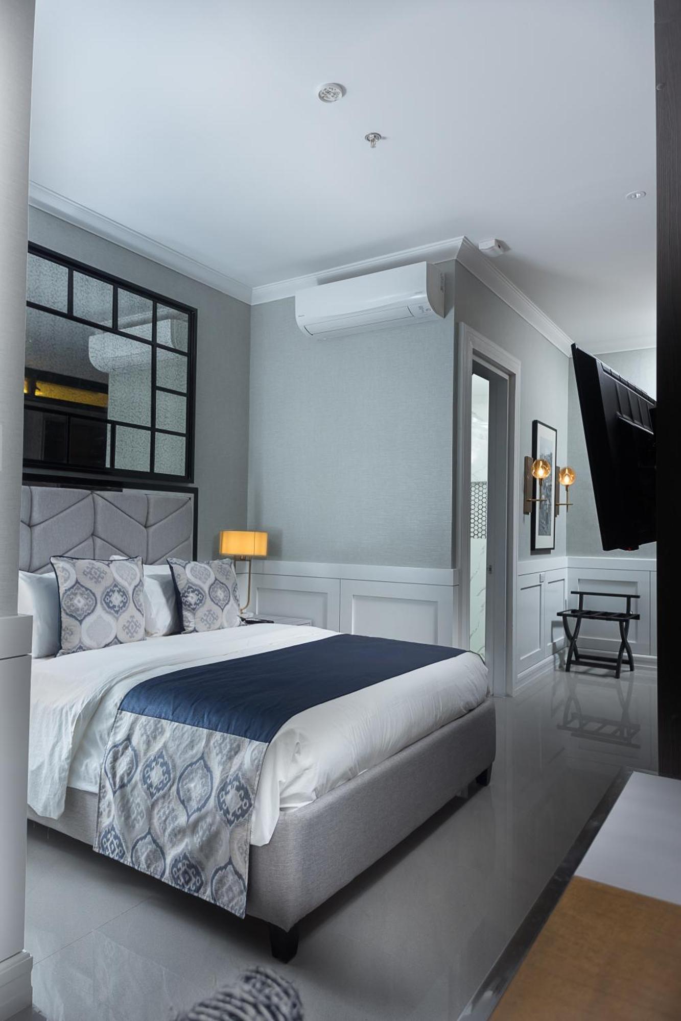 Stonehill Suites Bacolod Exteriör bild