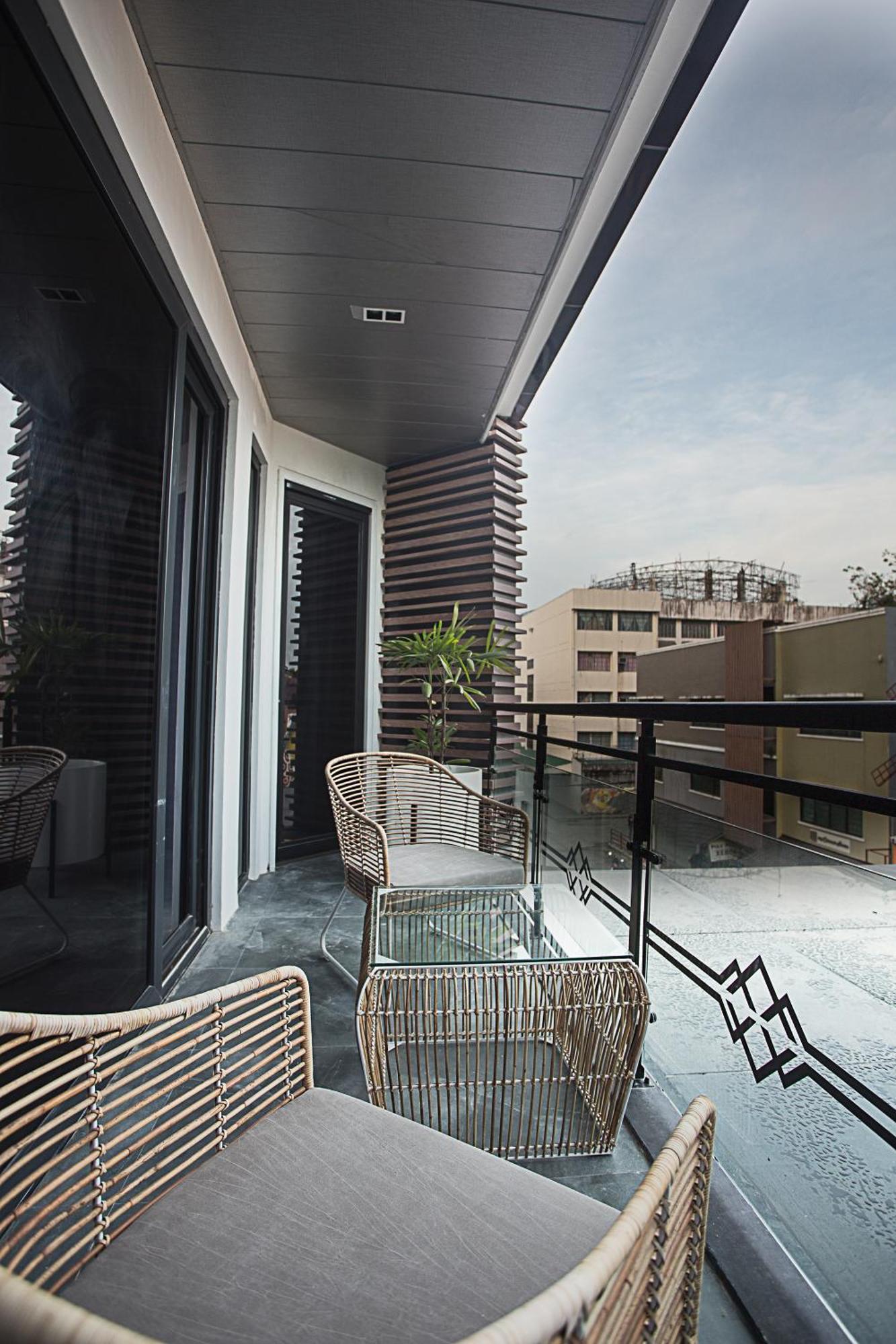 Stonehill Suites Bacolod Exteriör bild