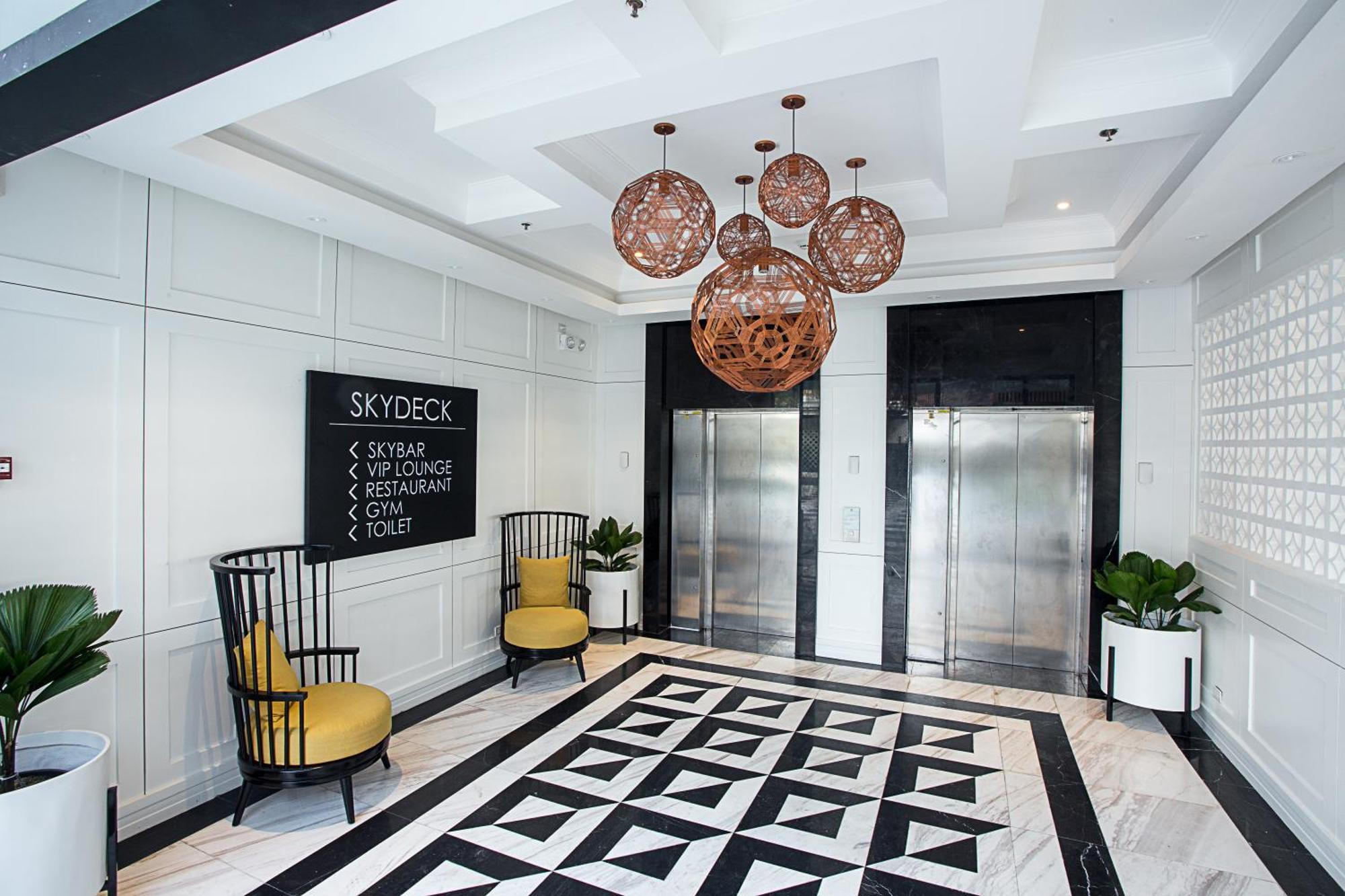 Stonehill Suites Bacolod Exteriör bild