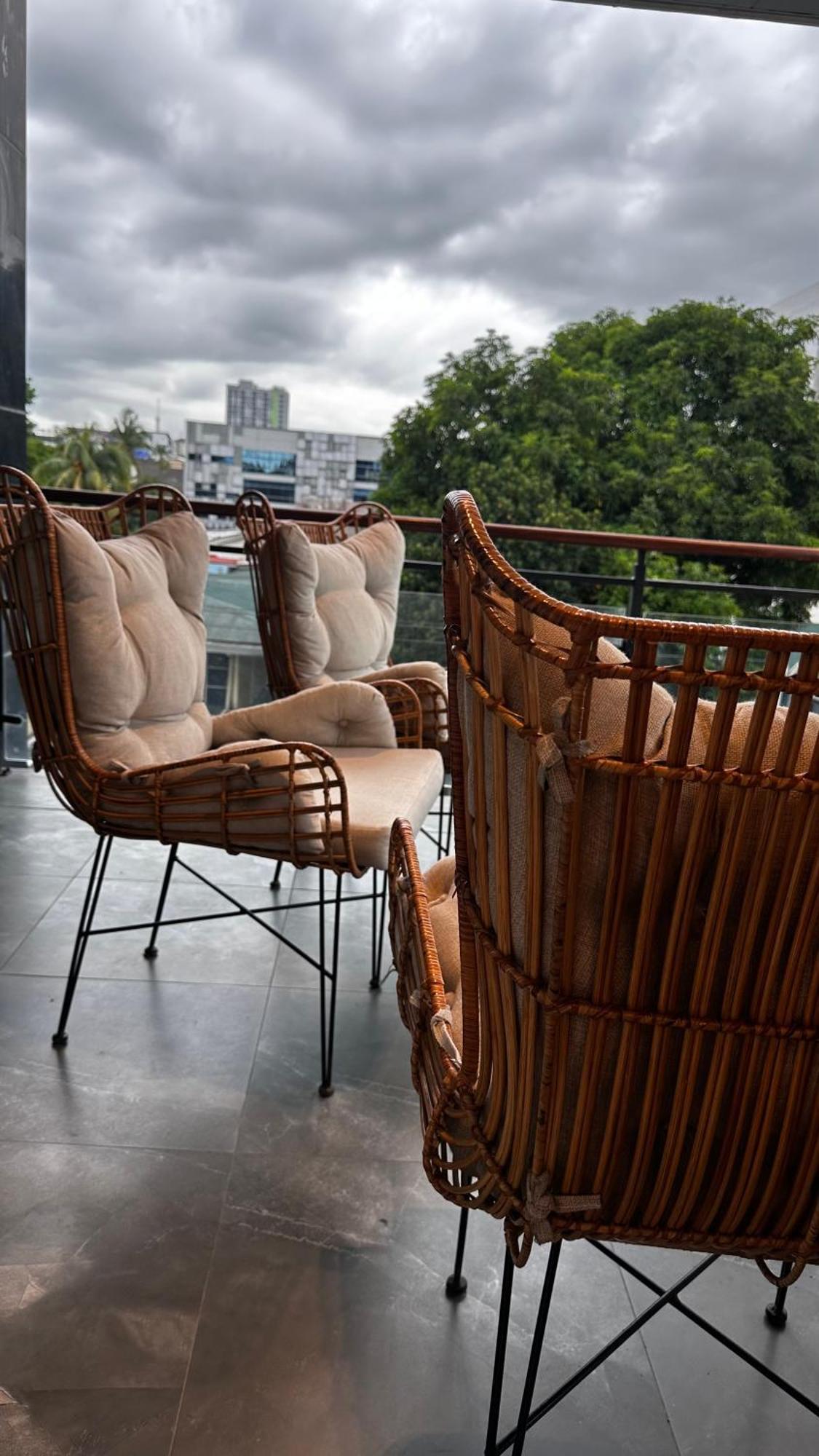 Stonehill Suites Bacolod Exteriör bild